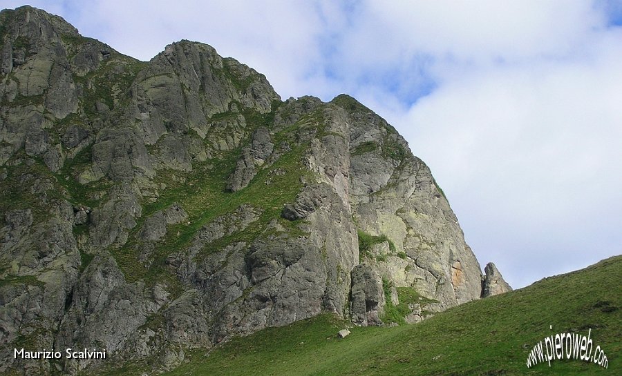 05 Il bastione con la direttissima.JPG